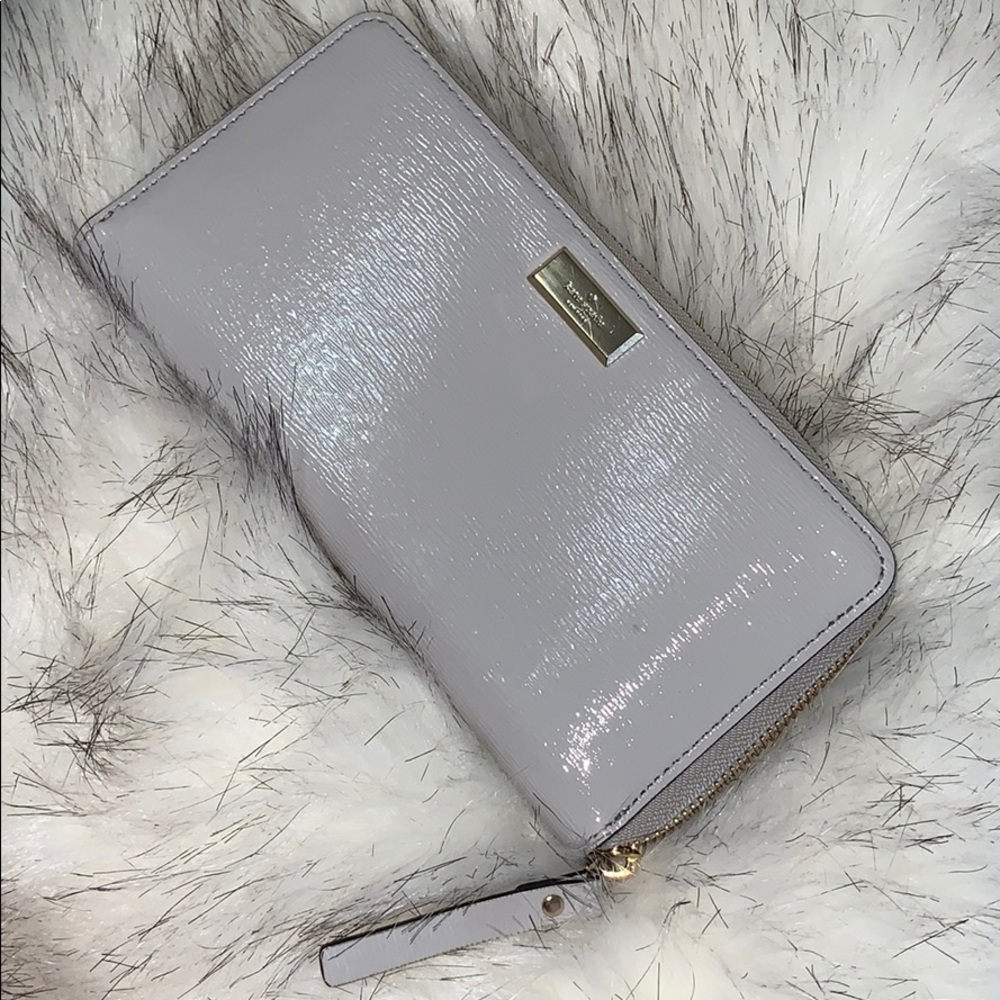 Kate Spade zipper wallet